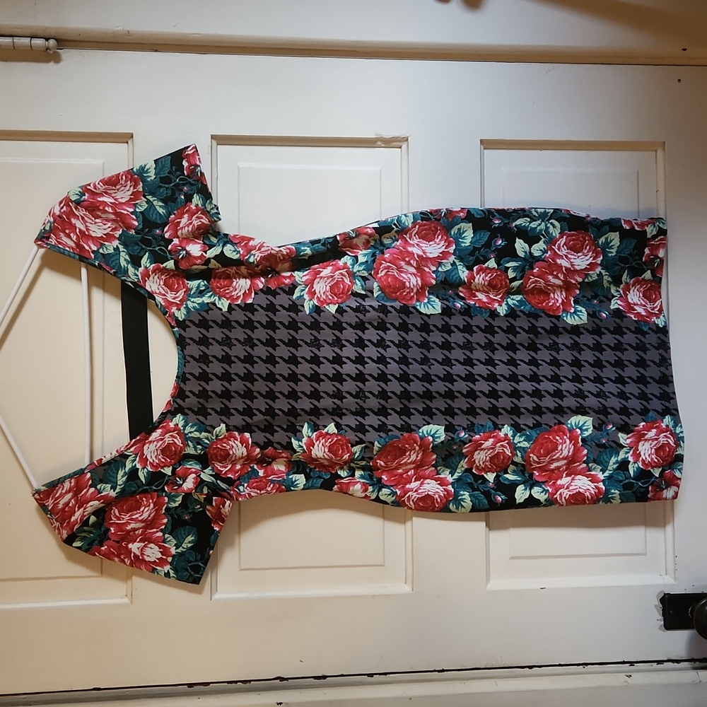 Material Girl form fitting dress.  Size Large.